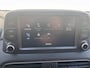 Hyundai Kona 1.0T Essence / Trekhaak / Sidesteps / Achteruitrijcamera / Krell-audio / Plus pack / Navigatie / Climate control / Cruise control /