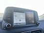 Hyundai Kona 1.0T Essence / Trekhaak / Sidesteps / Achteruitrijcamera / Krell-audio / Plus pack / Navigatie / Climate control / Cruise control /