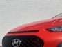 Hyundai Kona 1.0T Essence / Trekhaak / Sidesteps / Achteruitrijcamera / Krell-audio / Plus pack / Navigatie / Climate control / Cruise control /