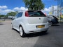 Fiat Punto Grande 1.4-16V Ed. Lusso INRUILKOOPJE!