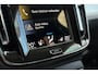 Volvo XC40 1.5 T4 Recharge R-Design - Camera - Stoel/Stuur verwarming - Navi - BLIS - Voorruit Verwarming - Rijklaar