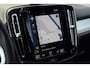 Volvo XC40 1.5 T4 Recharge R-Design - Camera - Stoel/Stuur verwarming - Navi - BLIS - Voorruit Verwarming - Rijklaar