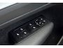 Volvo XC40 1.5 T4 Recharge R-Design - Camera - Stoel/Stuur verwarming - Navi - BLIS - Voorruit Verwarming - Rijklaar