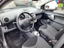 Toyota Aygo 1.0-12V Comfort Navigator | Met airco, navigatie via TOMTOM, elektrische ramen,
