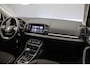 Skoda Karoq Business Edition 1.5 TSI 150pk DSG Automaat Adaptive cruise control, Elektrische achterklep, LED matrix koplampen, Achteruitrijcamera, Navgiatie, Stuurwiel verwarmd, Parkeersensoren