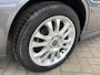 Volvo V40 2.0 Europa -AUTO AIRCO-STOELVERWARMING-CRUISECONTROL-DEALER ONDERHOUDEN!-D-RIEM V.V. IN 2023!-APK 21-06-2026!