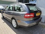 Volvo V40 2.0 Europa -AUTO AIRCO-STOELVERWARMING-CRUISECONTROL-DEALER ONDERHOUDEN!-D-RIEM V.V. IN 2023!-APK 21-06-2026!