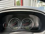 Volvo V40 2.0 Europa -AUTO AIRCO-STOELVERWARMING-CRUISECONTROL-DEALER ONDERHOUDEN!-D-RIEM V.V. IN 2023!-APK 21-06-2026!