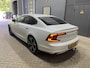 Volvo S90 T8 AWD R-Design | Luchtvering Achter | Schuif/kanteldak | Head-Up | 360° Camera | ACC | 20 Inch