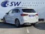 Mercedes-Benz B-klasse 200 AMG Line | Pano | Trekhaak | Camera | Ambient Light | Dodehoek | Keyless