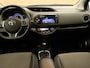 Toyota Yaris 1.5 Hybrid Lease - ORIGINEEL NEDERLANDSE AUTO - CLIMATE CONTROL - NAVIGATIE - GETINTE RAMEN ACHTER - ELEKTRISCH VERTELBARE BUITENSPIEGELS - KEYLESS START