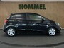 Toyota Yaris 1.5 Hybrid Lease - ORIGINEEL NEDERLANDSE AUTO - CLIMATE CONTROL - NAVIGATIE - GETINTE RAMEN ACHTER - ELEKTRISCH VERTELBARE BUITENSPIEGELS - KEYLESS START