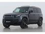 Land Rover Defender P300e 110 X-Dynamic HSE | 6P | Black Pack | ACC | Trekhaak | Panoramadak | Stoelverwarming+Koeling | 22 Inch