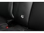 Land Rover Defender P300e 110 X-Dynamic HSE | 6P | Black Pack | ACC | Trekhaak | Panoramadak | Stoelverwarming+Koeling | 22 Inch