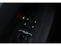Land Rover Defender P300e 110 X-Dynamic HSE | 6P | Black Pack | ACC | Trekhaak | Panoramadak | Stoelverwarming+Koeling | 22 Inch