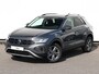 Volkswagen T-Roc Life Edition 1.0 85 kW / 116 pk TSI | Climatronic | Trekhaak |