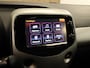 Toyota Aygo 1.0 VVT-i X-Wave - CLIMATE CONTROL - NAVIGATIE - 15 INCH LICHT METALEN VELGEN - CAMERA - LEDEREN STUUR - TOERENTELLER - BLUETOOTH - MISTLAMPEN VOOR