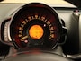 Toyota Aygo 1.0 VVT-i X-Wave - CLIMATE CONTROL - NAVIGATIE - 15 INCH LICHT METALEN VELGEN - CAMERA - LEDEREN STUUR - TOERENTELLER - BLUETOOTH - MISTLAMPEN VOOR
