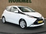 Toyota Aygo 1.0 VVT-i X-Wave - CLIMATE CONTROL - NAVIGATIE - 15 INCH LICHT METALEN VELGEN - CAMERA - LEDEREN STUUR - TOERENTELLER - BLUETOOTH - MISTLAMPEN VOOR