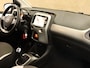 Toyota Aygo 1.0 VVT-i X-Wave - CLIMATE CONTROL - NAVIGATIE - 15 INCH LICHT METALEN VELGEN - CAMERA - LEDEREN STUUR - TOERENTELLER - BLUETOOTH - MISTLAMPEN VOOR