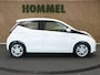 Toyota Aygo 1.0 VVT-i X-Wave - CLIMATE CONTROL - NAVIGATIE - 15 INCH LICHT METALEN VELGEN - CAMERA - LEDEREN STUUR - TOERENTELLER - BLUETOOTH - MISTLAMPEN VOOR