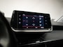 Peugeot 208 1.2 PureTech Allure Sport (APPLE CARPLAY,NAVI,CRUISE,LED,SFEERVERLICHTING,KEYLESS,CAMERA,PDC,DAB,LM VELGEN,NETTESTAAT)