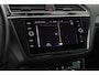 Volkswagen Tiguan 1.5 TSI 150pk DSG R-Line Business+ Trekhaak Keyless Virtual Cockpit Navigatie