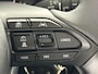 Toyota Yaris 1.5 Hybrid 115 Business | Parkeersensoren voor + achter | Stuurverwarming | Stoelverwarming