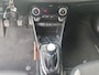 Kia Picanto 1.0 CVVT Design Edition | Navigatie | Cruise control | Camera | Getinte ramen achter | Apple Carplay / Android Auto | Climate control |