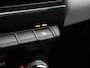 Renault Clio E-Tech Hybrid 145pk Techno | Stuur- en stoelverwarming | Achteruitrijcamera | Dealeronderhouden |