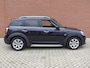 MINI Countryman 1.5 One Pepper Mini  Navigatie Parkeersensoren achter Cruise Control Airco 17” Lichtmetalen Velgen Dakrails
