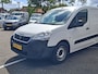 Peugeot Partner 1.5 BlueHDi 100pk 650kg Premium | AIRCO, LAADKASTEN, ZIJDEUR R., PARKEERHULP ACHTER, BLUETOOTH TEL. CARKIT, TOMTTOMNAVIGATIESYSTEEM VAST IN A-STIJL