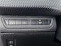 Peugeot 2008 SUV GT-line 130 pk | Navigatie | Achteruitrijcamera | Parkeersensoren Voor en Achter | LED Dagrijverlichting | Trekhaak | Lederen Sportstuur | Mistlampen Voor | Climate Control | Cruise Control | 17" Lichtmetalen Velgen | Apple Carplay/Android Auto |