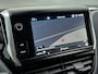 Peugeot 2008 SUV GT-line 130 pk | Navigatie | Achteruitrijcamera | Parkeersensoren Voor en Achter | LED Dagrijverlichting | Trekhaak | Lederen Sportstuur | Mistlampen Voor | Climate Control | Cruise Control | 17" Lichtmetalen Velgen | Apple Carplay/Android Auto |