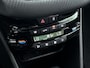 Peugeot 2008 SUV GT-line 130 pk | Navigatie | Achteruitrijcamera | Parkeersensoren Voor en Achter | LED Dagrijverlichting | Trekhaak | Lederen Sportstuur | Mistlampen Voor | Climate Control | Cruise Control | 17" Lichtmetalen Velgen | Apple Carplay/Android Auto |