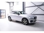 Volvo XC60 2.0 Recharge T8 AWD R-Design 390 pk | Trekhaak | Schuifdak | Dealer onderhouden | Camera | DAB | Stoel + stuurwiel verwarming | rijklaar incl garantie |