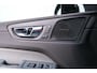 Volvo XC60 2.0 Recharge T8 AWD R-Design 390 pk | Trekhaak | Schuifdak | Dealer onderhouden | Camera | DAB | Stoel + stuurwiel verwarming | rijklaar incl garantie |