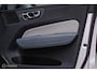 Volvo XC60 2.0 Recharge T8 AWD R-Design 390 pk | Trekhaak | Schuifdak | Dealer onderhouden | Camera | DAB | Stoel + stuurwiel verwarming | rijklaar incl garantie |