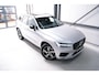 Volvo XC60 2.0 Recharge T8 AWD R-Design 390 pk | Trekhaak | Schuifdak | Dealer onderhouden | Camera | DAB | Stoel + stuurwiel verwarming | rijklaar incl garantie |