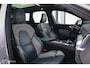 Volvo XC60 2.0 Recharge T8 AWD R-Design 390 pk | Trekhaak | Schuifdak | Dealer onderhouden | Camera | DAB | Stoel + stuurwiel verwarming | rijklaar incl garantie |