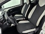 Citroën C1 Shine 72 pk Automaat | Navigatie via Apple Carplay/Android Auto | Achteruitrijcamera | LED Dagrijverlichting | Lederen Stuurwiel en Versnellingspook | Bluetooth | Buitenspiegels Elektrisch Verstel -en Verwarmbaar | 15" Lichtmetalen Velgen |