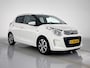 Citroën C1 Shine 72 pk Automaat | Navigatie via Apple Carplay/Android Auto | Achteruitrijcamera | LED Dagrijverlichting | Lederen Stuurwiel en Versnellingspook | Bluetooth | Buitenspiegels Elektrisch Verstel -en Verwarmbaar | 15" Lichtmetalen Velgen |