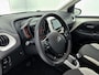 Citroën C1 Shine 72 pk Automaat | Navigatie via Apple Carplay/Android Auto | Achteruitrijcamera | LED Dagrijverlichting | Lederen Stuurwiel en Versnellingspook | Bluetooth | Buitenspiegels Elektrisch Verstel -en Verwarmbaar | 15" Lichtmetalen Velgen |