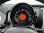 Citroën C1 Shine 72 pk Automaat | Navigatie via Apple Carplay/Android Auto | Achteruitrijcamera | LED Dagrijverlichting | Lederen Stuurwiel en Versnellingspook | Bluetooth | Buitenspiegels Elektrisch Verstel -en Verwarmbaar | 15" Lichtmetalen Velgen |