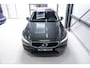 Volvo V60 2.0 B3 Momentum Advantage | Schuifdak | Pine Grey | Trekhaak | Stoel + stuurwiel verwarming | NAP NL auto |
