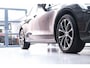 Volvo V60 2.0 B3 Momentum Advantage | Schuifdak | Pine Grey | Trekhaak | Stoel + stuurwiel verwarming | NAP NL auto |