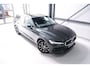 Volvo V60 2.0 B3 Momentum Advantage | Schuifdak | Pine Grey | Trekhaak | Stoel + stuurwiel verwarming | NAP NL auto |