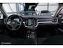 Volvo V60 2.0 B3 Momentum Advantage | Schuifdak | Pine Grey | Trekhaak | Stoel + stuurwiel verwarming | NAP NL auto |