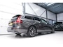Volvo V60 2.0 B3 Momentum Advantage | Schuifdak | Pine Grey | Trekhaak | Stoel + stuurwiel verwarming | NAP NL auto |