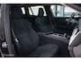 Volvo V60 2.0 B3 Momentum Advantage | Schuifdak | Pine Grey | Trekhaak | Stoel + stuurwiel verwarming | NAP NL auto |